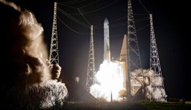 Foguetão europeu Ariane 6 que transportava satélite de monitorização climática lançado com sucesso