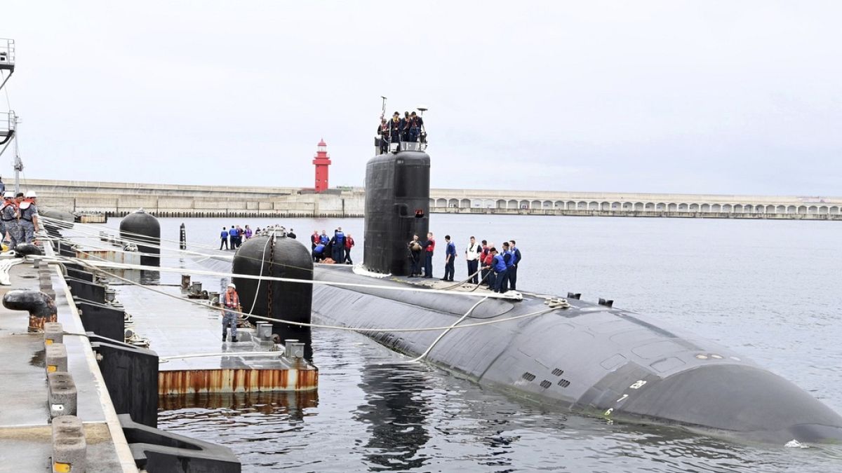 Trump ordena deslocação de dois submarinos nucleares para perto da Rússia após aviso de Medvedev
