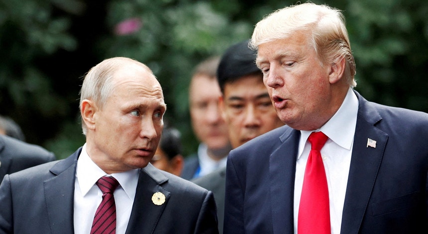 Líderes europeus aumentam pressão para presença da Ucrânia em encontro entre Trump e Putin