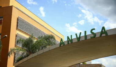 Anvisa aprova remédio oral para câncer no cérebro - 14/08/2025 - Equilíbrio e Saúde
