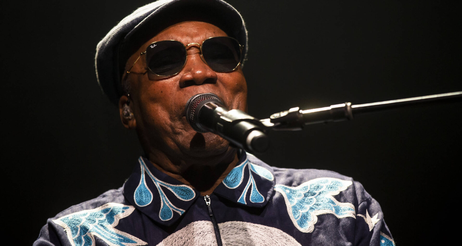 Milton Nascimento é criticado após processar Cruzeiro - 03/08/2025 - Ilustrada