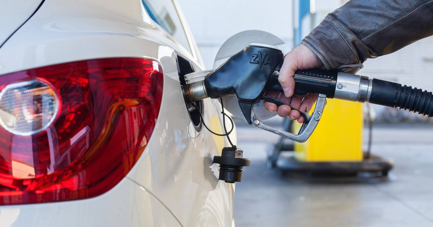 Vai de férias e precisa de abastecer o carro? Próxima semana traz mudanças nos combustíveis