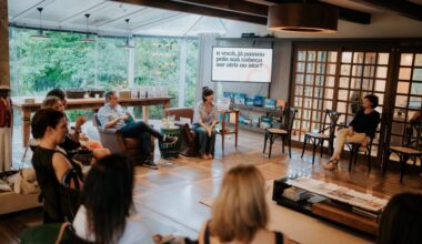 Clube de leitura transforma livros em viagens e cria comunidade de leitores em Curitiba