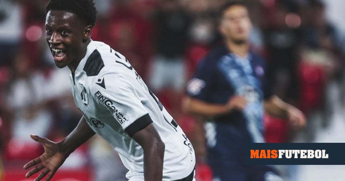 VÍDEO: Camara tira bola ao guarda-redes e decide Vitória-Celta de Vigo