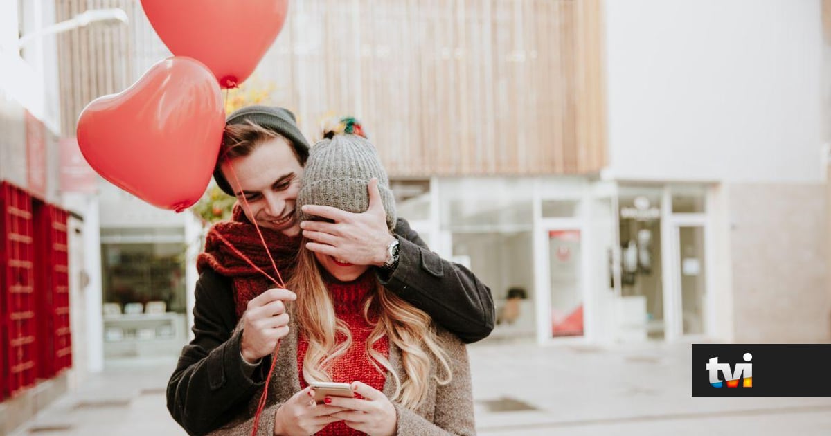 Vem aí «um amor à primeira vista». Taróloga prevê agosto apaixonante para este signo - Dois às 10