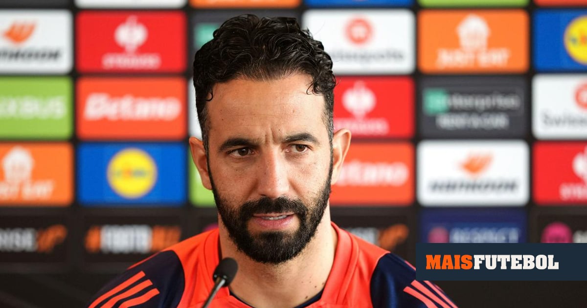 Ruben Amorim aponta à nova época: «Quero ficar 20 anos no Manchester United»