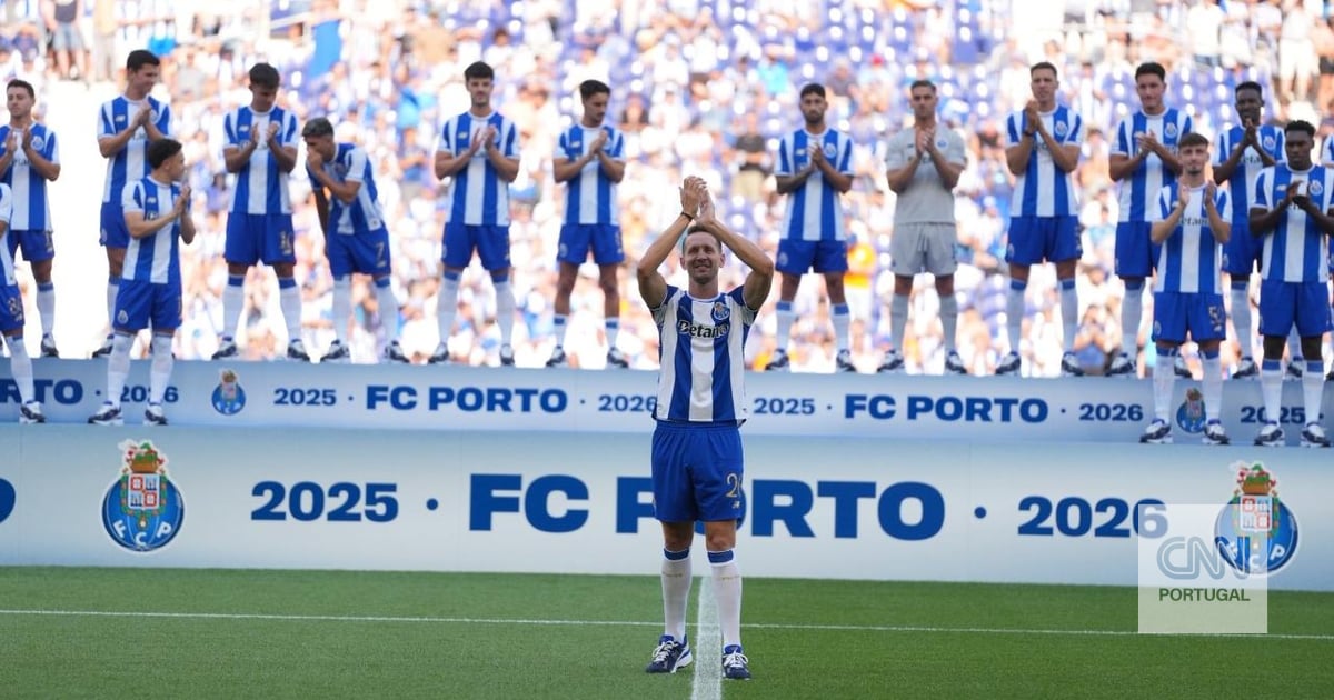 Surpresa no Dragão: Luuk de Jong é reforço do FC Porto
