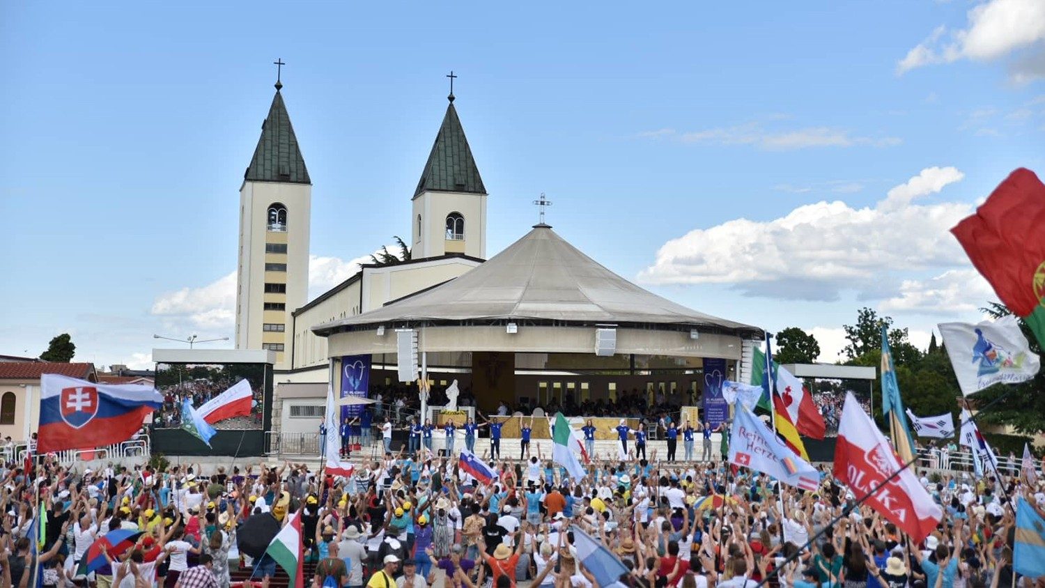 Medjugorje, Papa aos jovens: nenhum algoritmo poderá substituir um abraço