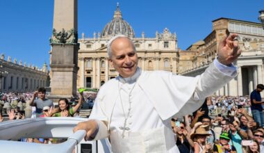 "Irmãos e irmãs, bom dia!", disse o Papa hoje, num bonito português na Audiência Geral