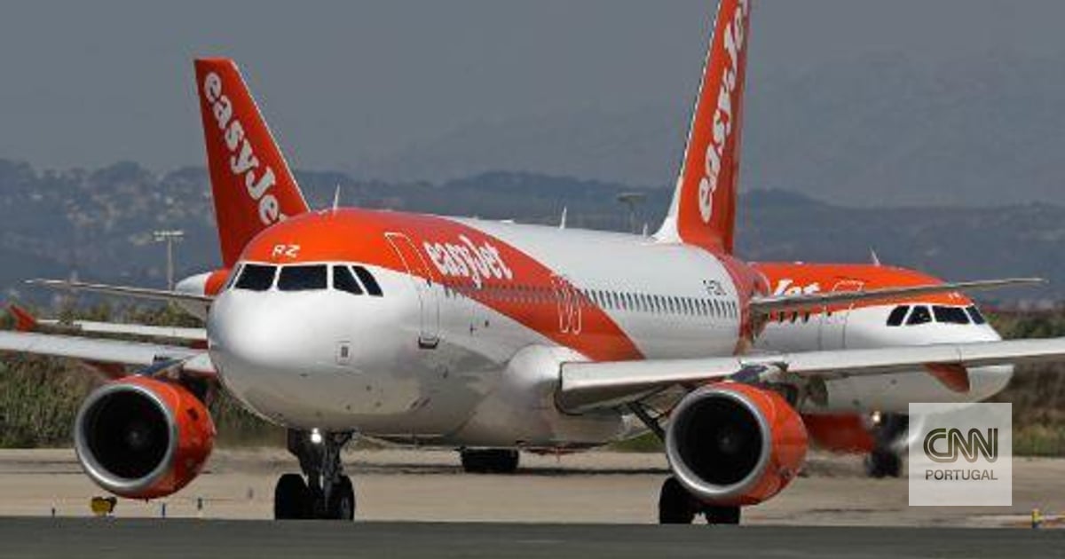 Adolescente que regressava de férias com a família acaba perdido num dos maiores aeroportos da Europa após apanhar o voo errado