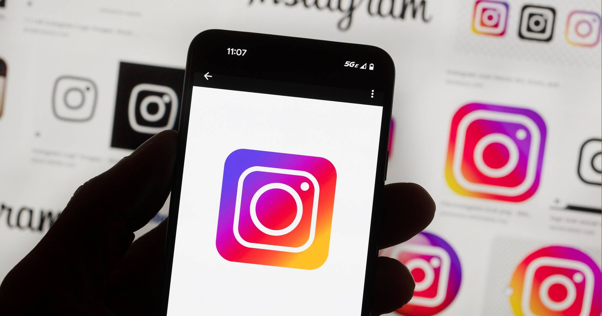 Localização dos amigos e republicação de "reels": novas funções do Instagram levantam questões sobre privacidade