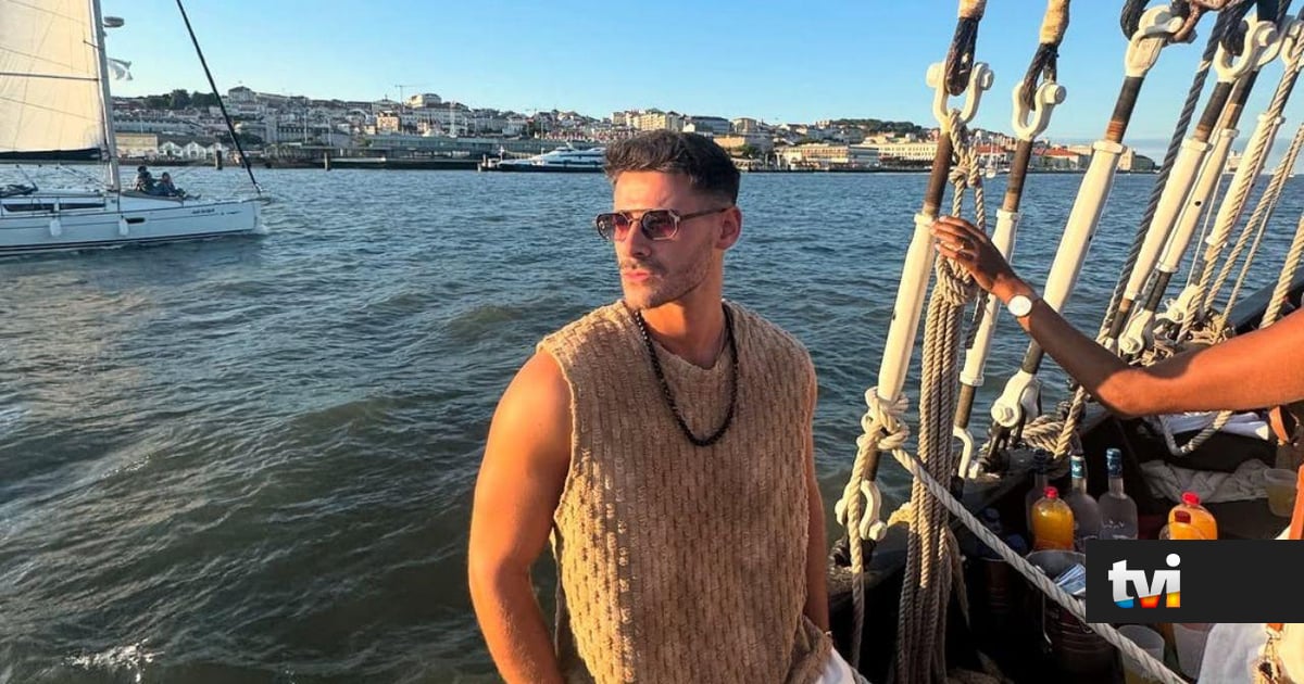 Mal saiu do Big Brother e já anda muito bem acompanhado: João Oliveira 'apanhado' na praia - Big Brother