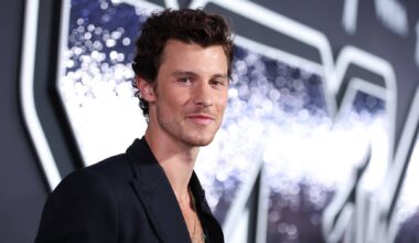 Em fotos cúmplices, cantora portuguesa chama "João" a Shawn Mendes - e fã pode ter a explicação!