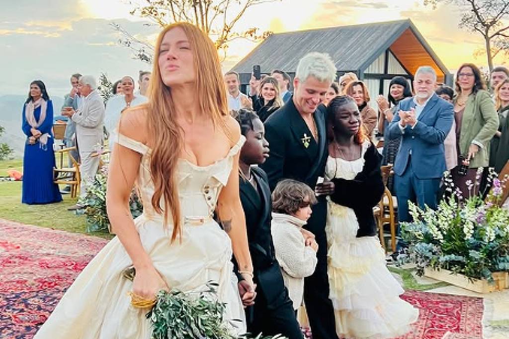 Giovanna Ewbank e Bruno Gagliasso renovam votos - 09/08/2025 - Celebridades
