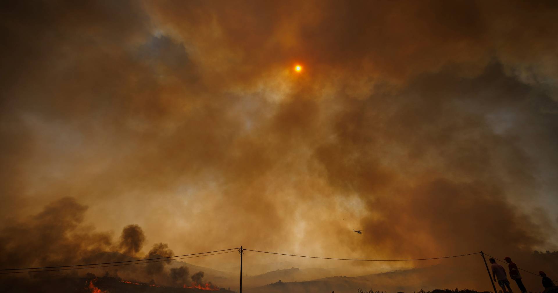 Se for surpreendido na estrada por um incêndio, estas são as recomendações da Brisa