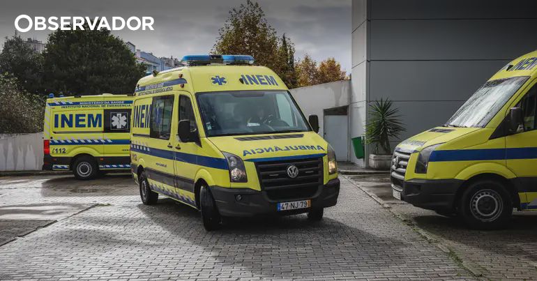Grávida não consegue uma ambulância e tem bebé na rua – Observador