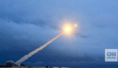Rússia prepara teste com a arma nuclear que Putin diz ser "invencível"