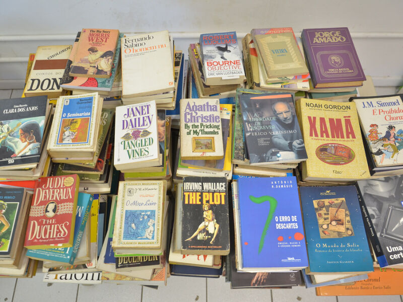 Um livro doado, um novo leitor: Recife lança campanha para arrecadar livros e incentivar leitura