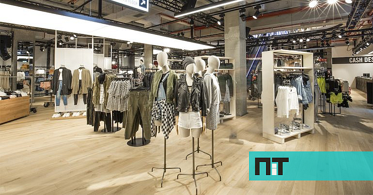 Encontrámos na Bershka o vestido perfeito para levar para a praia — NiT