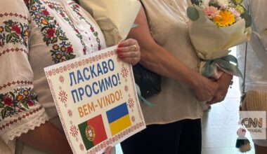 Lá há bombardeamentos e sirenes. Aqui podem descansar e sorrir. Vir a Portugal é sinónimo de tranquilidade para estas famílias ucranianas