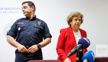 "Vamos embora", disse a ministra quando ia a ser confrontada com o que se está a passar nos incêndios
