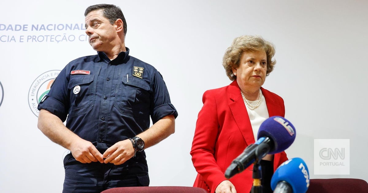 "Vamos embora", disse a ministra quando ia a ser confrontada com o que se está a passar nos incêndios