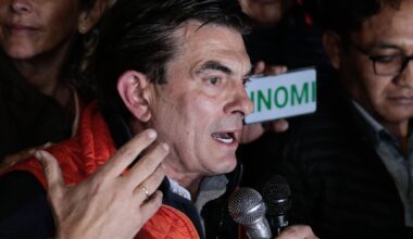 Esquerda cai ao fim de 20 anos, dois candidatos de direita vão disputar segunda volta das presidenciais na Bolívia