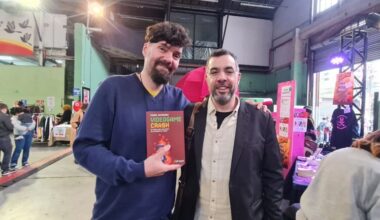 Livro Videogame Crash circula no meio político; veja quem já o recebeu