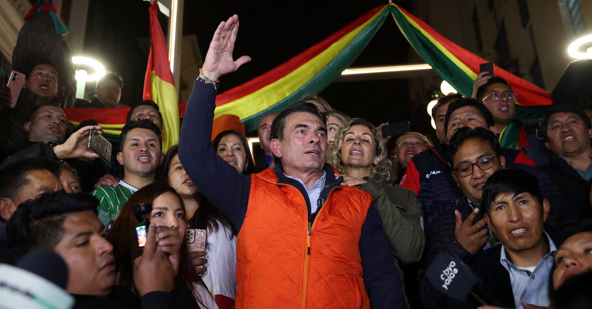 Ascensão de Rodrigo Pereira na Bolívia: marginalizado nas sondagens discutirá segunda volta inédita com ex-Presidente “Tuto” Quiroga