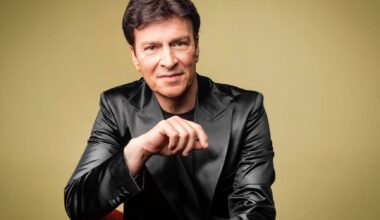 Tony Carreira: “Tenho um azulejo na parede da cozinha que diz: ‘eu não pedi para ser português, tive sorte’”