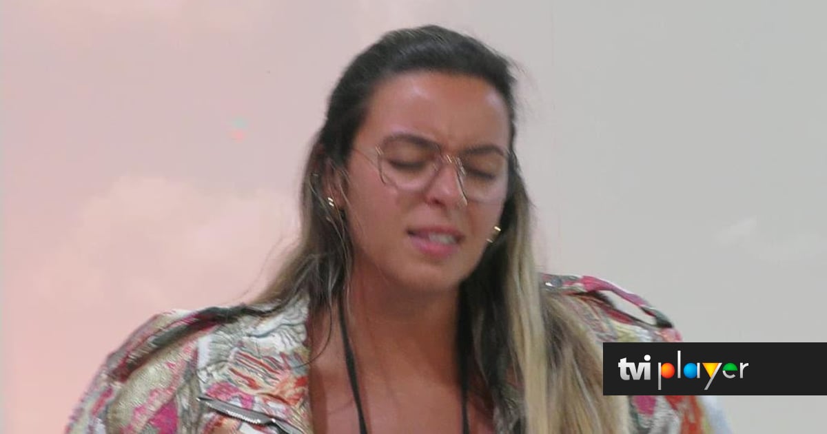 Em lágrimas, Jéssica Vieira canta música romântica sob o olhar de Afonso Leitão - tviplayer.iol.pt