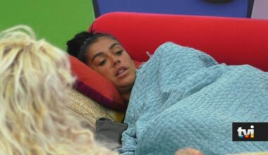 «Mas que raio de conversa é essa?»: Ana Duarte mostra-se desconfortável com 'avanços' de Viriato - Big Brother