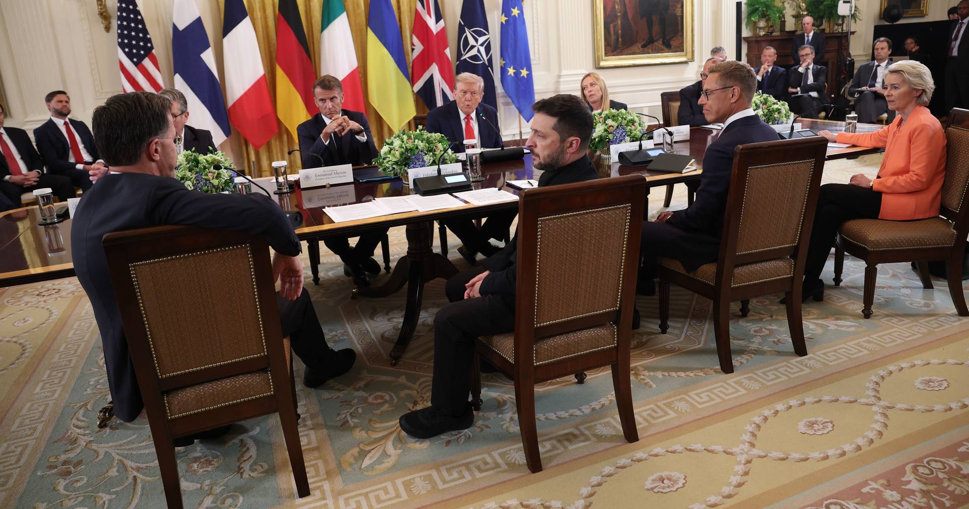 Europa mostrou “frente unificada” no encontro entre Trump e Zelensky na Casa Branca, mas falta “consenso na troca de territórios por paz”