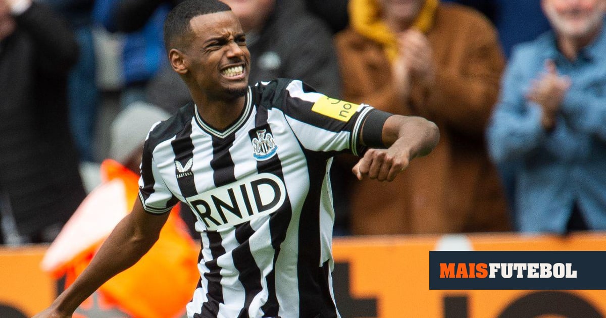Isak quebra silêncio sobre «promessas não cumpridas» e Newcastle responde