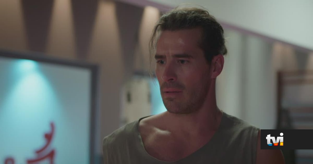 JD em estado de choque após Gina contar que a Carlota é sua filha - Novelas