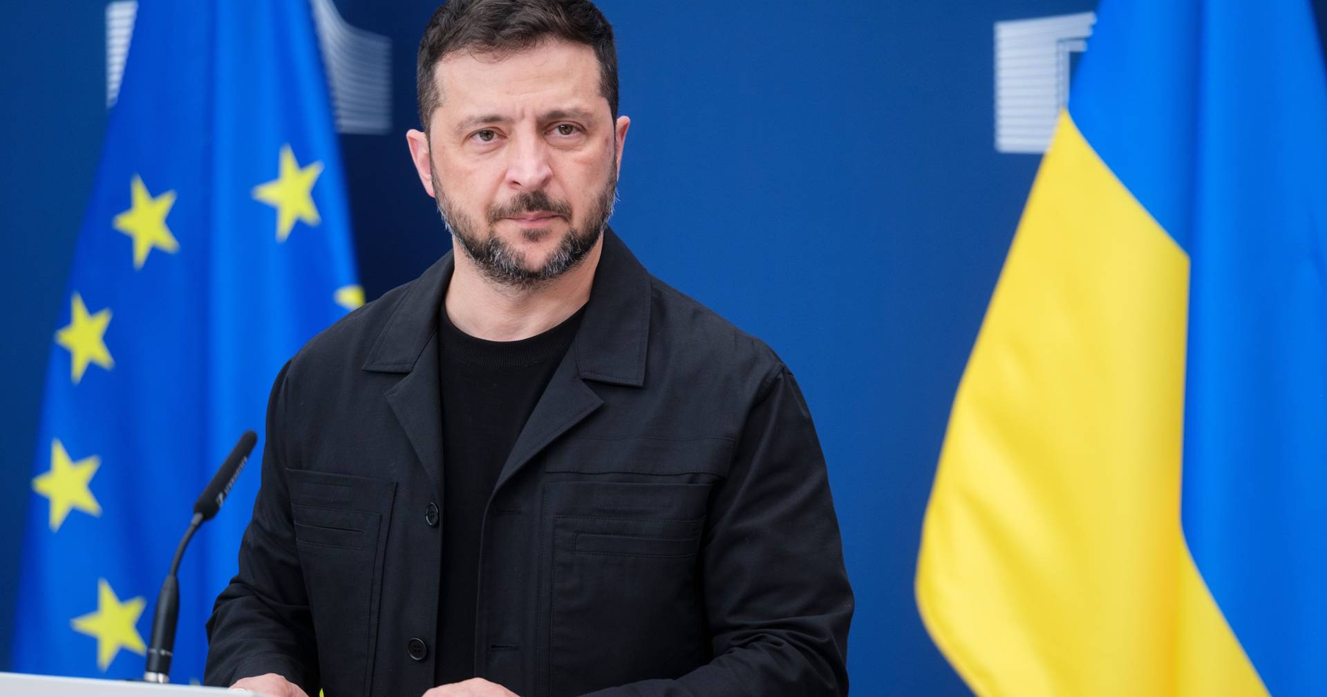 Conflito entre Ucrânia e Rússia intensifica-se com novos bombardeamentos, Zelensky exige sanções reforçadas a Moscovo