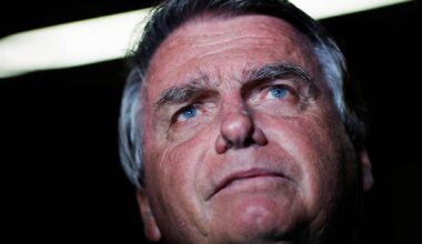 Brasil dá 48 horas a Bolsonaro para explicar alegado plano de fuga e pedido de asilo à Argentina