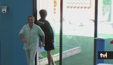 Intruso muito especial! Manuel Melo regressa à casa e concorrentes desfazem-se em lágrimas - Big Brother