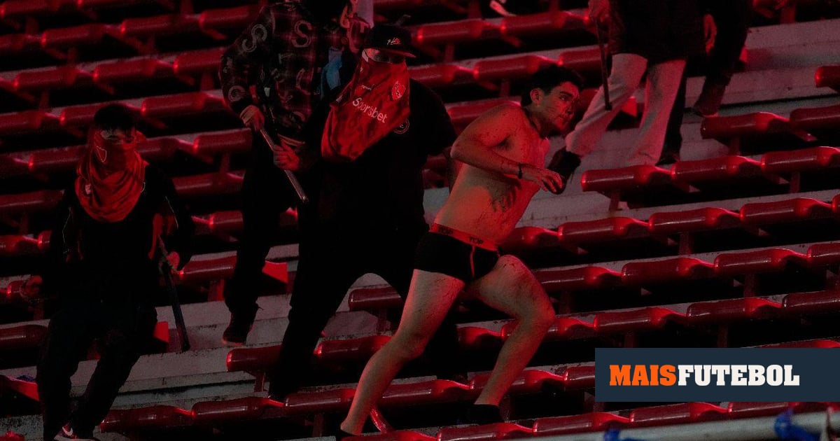 VÍDEO: cenas de pancadaria entre adeptos cancela jogo da Taça Sul-Americana