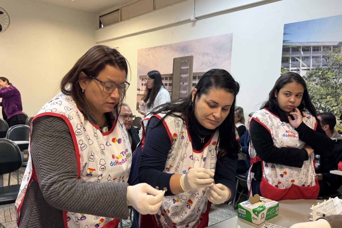 Servidores da Saúde participam de atualização em testes rápidos para HIV, Hepatites e Sífilis