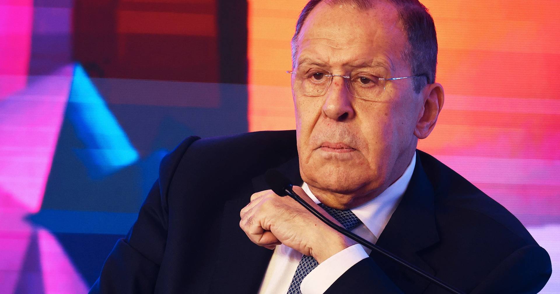 Rússia rejeita envio de qualquer contingente militar europeu para a Ucrânia