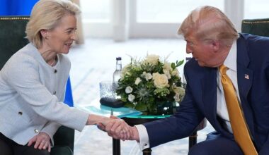 Há novidades no acordo comercial entre a UE e os EUA: cortiça escapa às tarifas de Trump, mas o vinho não