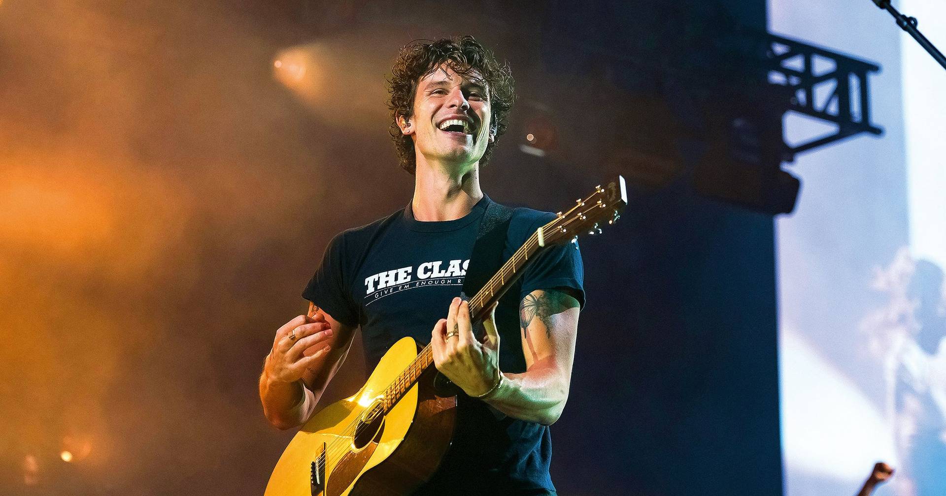 Shawn Mendes já não é o adolescente que cantava Justin Bieber: em Lisboa celebra 10 anos de carreira numa Meo Arena há muito esgotada