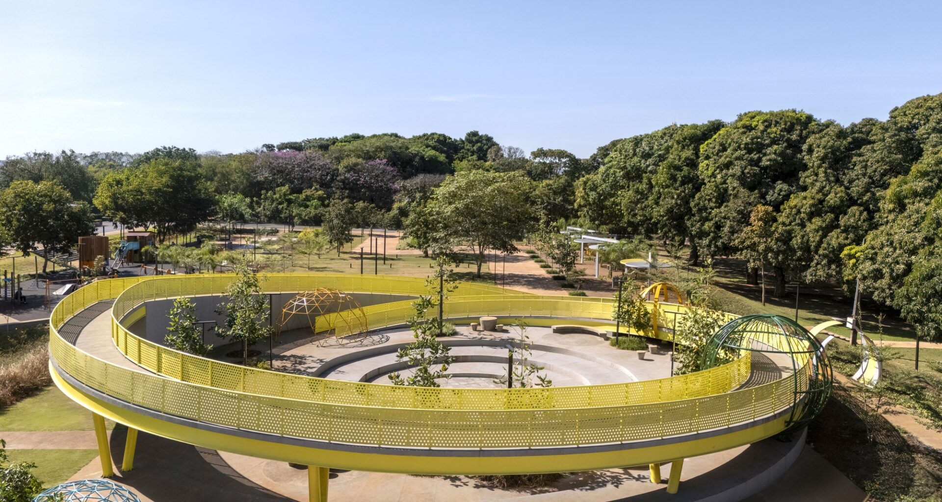 Praça Universitária / Florentino Arquitetura Paisagística
