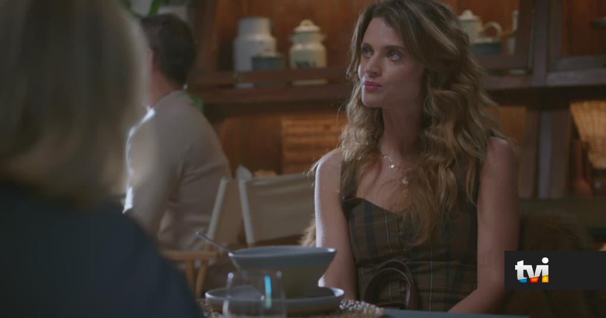 Mariana espera notícias da filha e Laura reage - Novelas