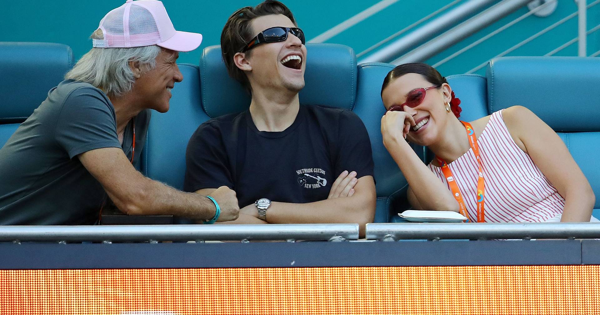 Millie Bobby Brown e Jake Bongiovi adotaram uma bebé: Jon Bon Jovi já é avô