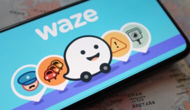 waze minions google maps