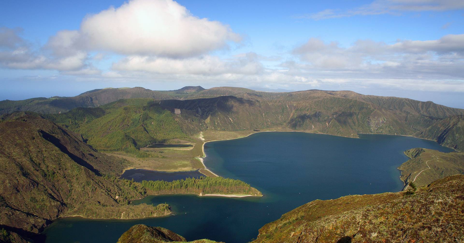 Vulcão do Fogo nos Açores emite diariamente mais de 200 toneladas de CO2