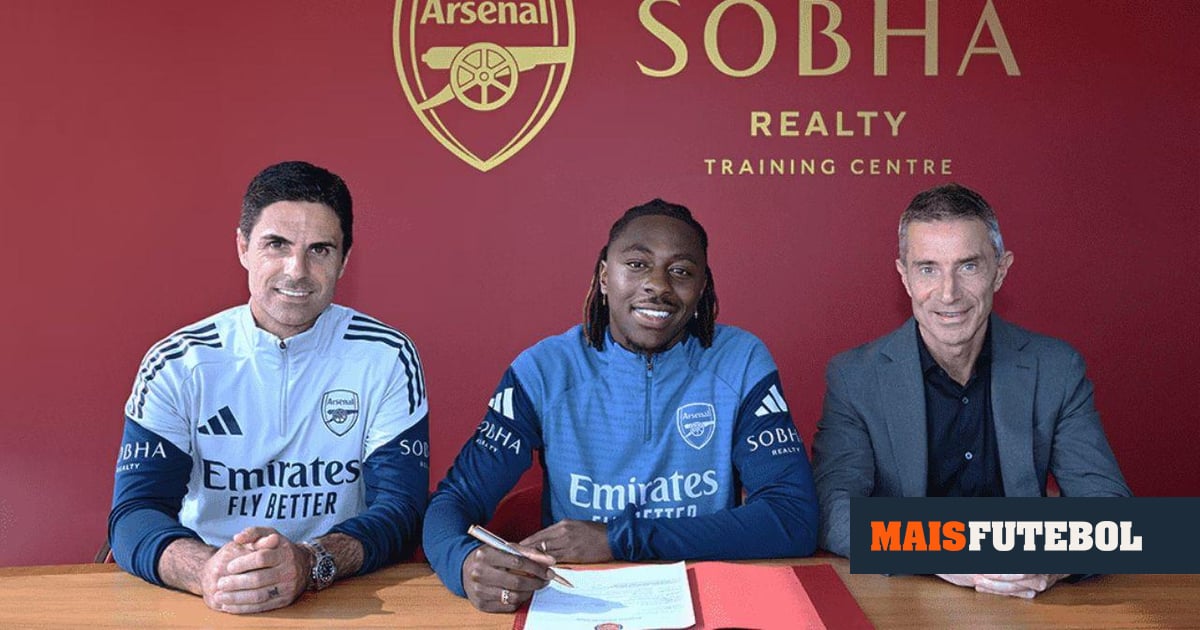 OFICIAL: Arsenal anuncia avançado mais caro que Gyökeres