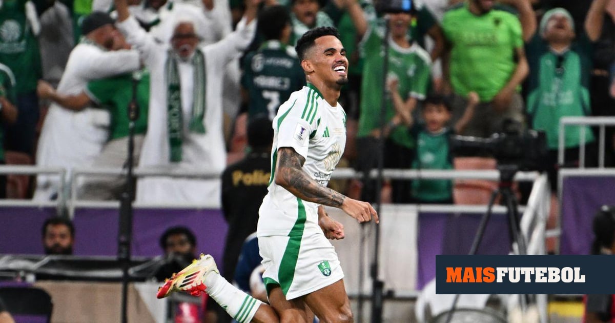 VÍDEO: derrota na Supertaça prolonga «travessia no deserto» de Ronaldo